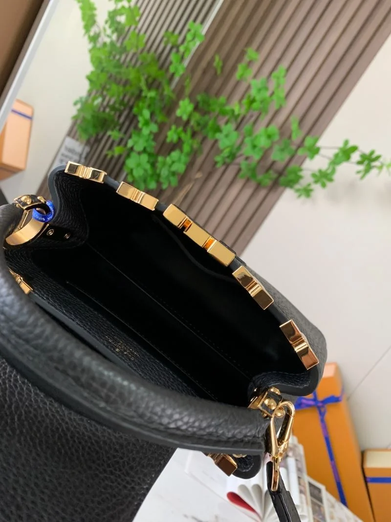 Soft Louis Vuitton Capucines BB Bags 39796