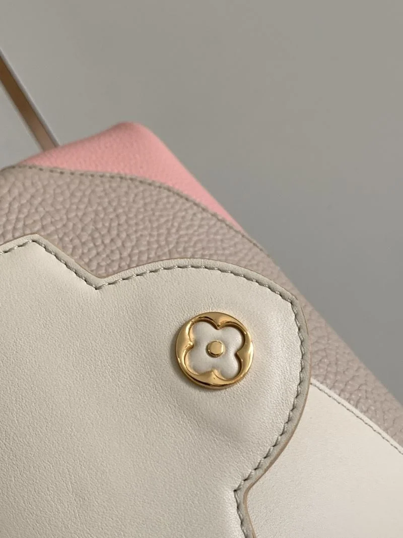 Elegant Louis Vuitton Capucines BB Bags 39806