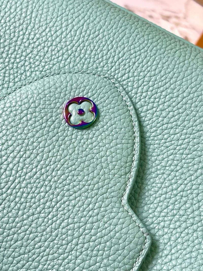 Louis Vuitton Capucines BB Bags StreetReady 39785