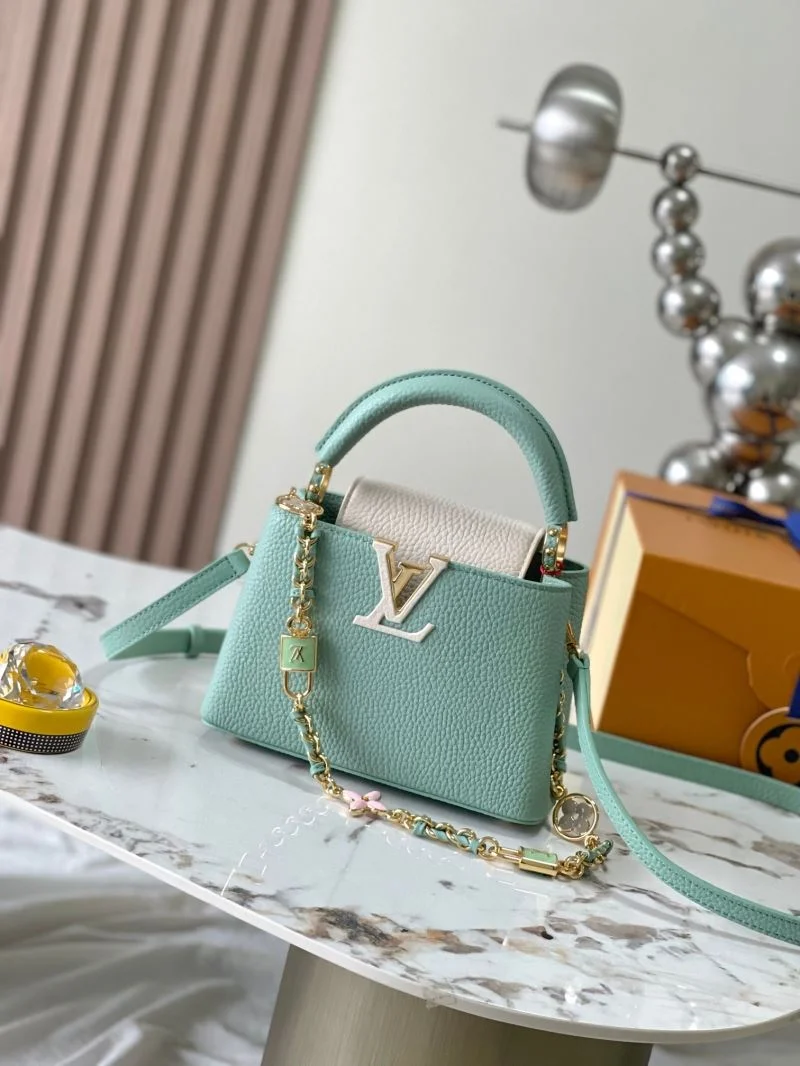 Louis Vuitton Capucines BB Bags Snug 39817