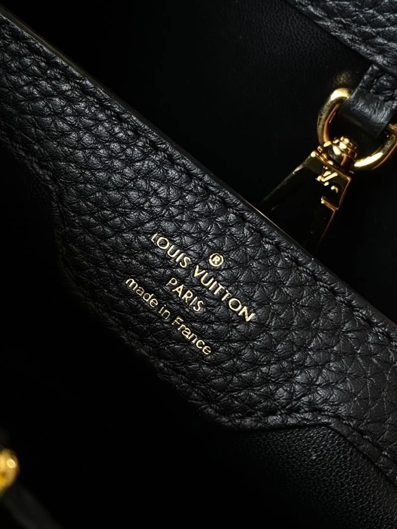 WaterResistant Louis Vuitton Capucines BB Bags 39776