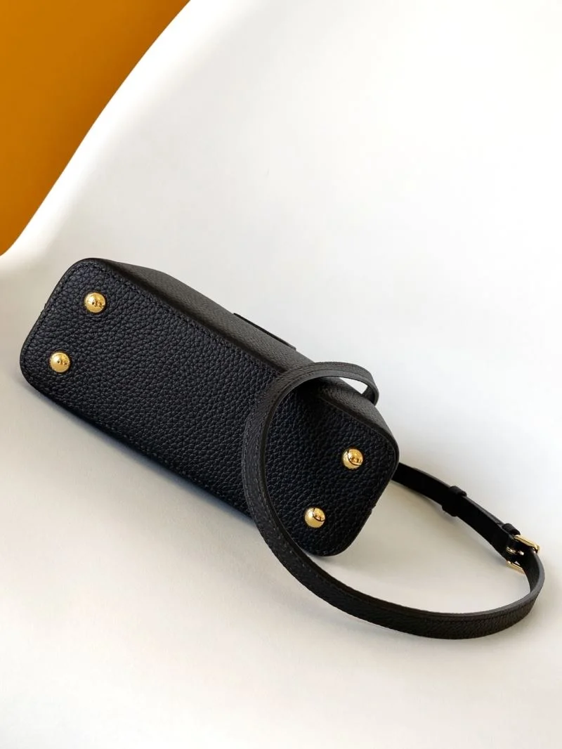 Louis Vuitton Capucines BB Bags Unisex 39307