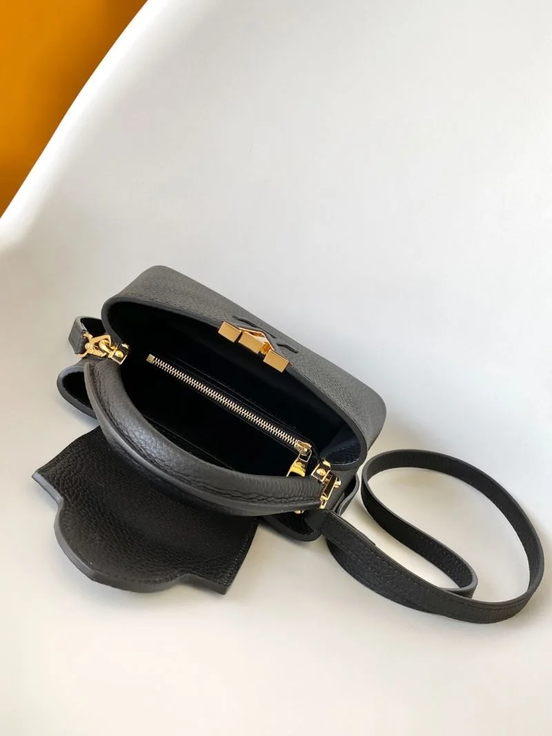 Louis Vuitton Capucines BB Bags Unisex 39307
