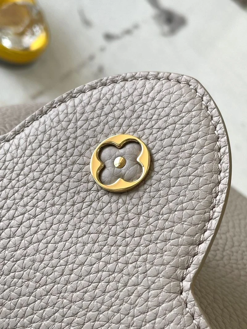 OnTrend Louis Vuitton Capucines BB Bags 38921