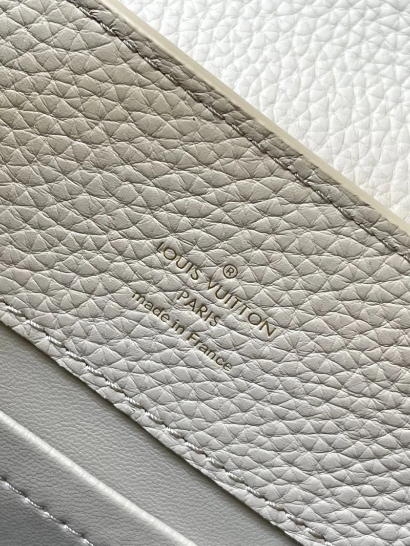 OnTrend Louis Vuitton Capucines BB Bags 38921