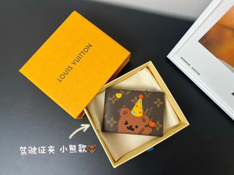 Classic Louis Vuitton Card Holders 262665