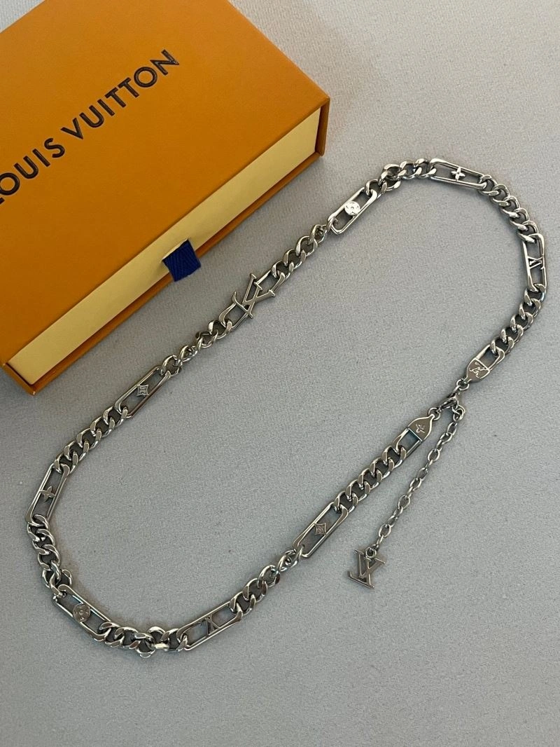 Minimalist Louis Vuitton Chains 262718
