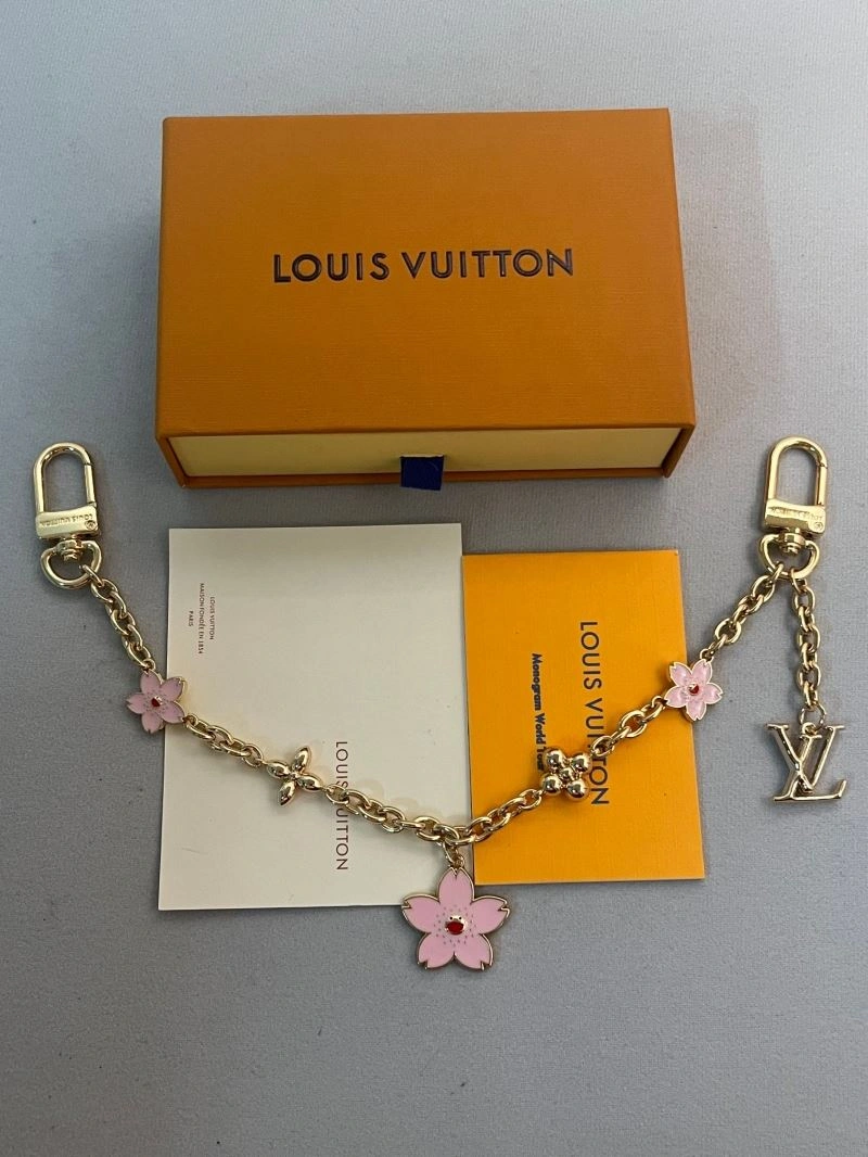 Louis Vuitton Chains Bright 262739