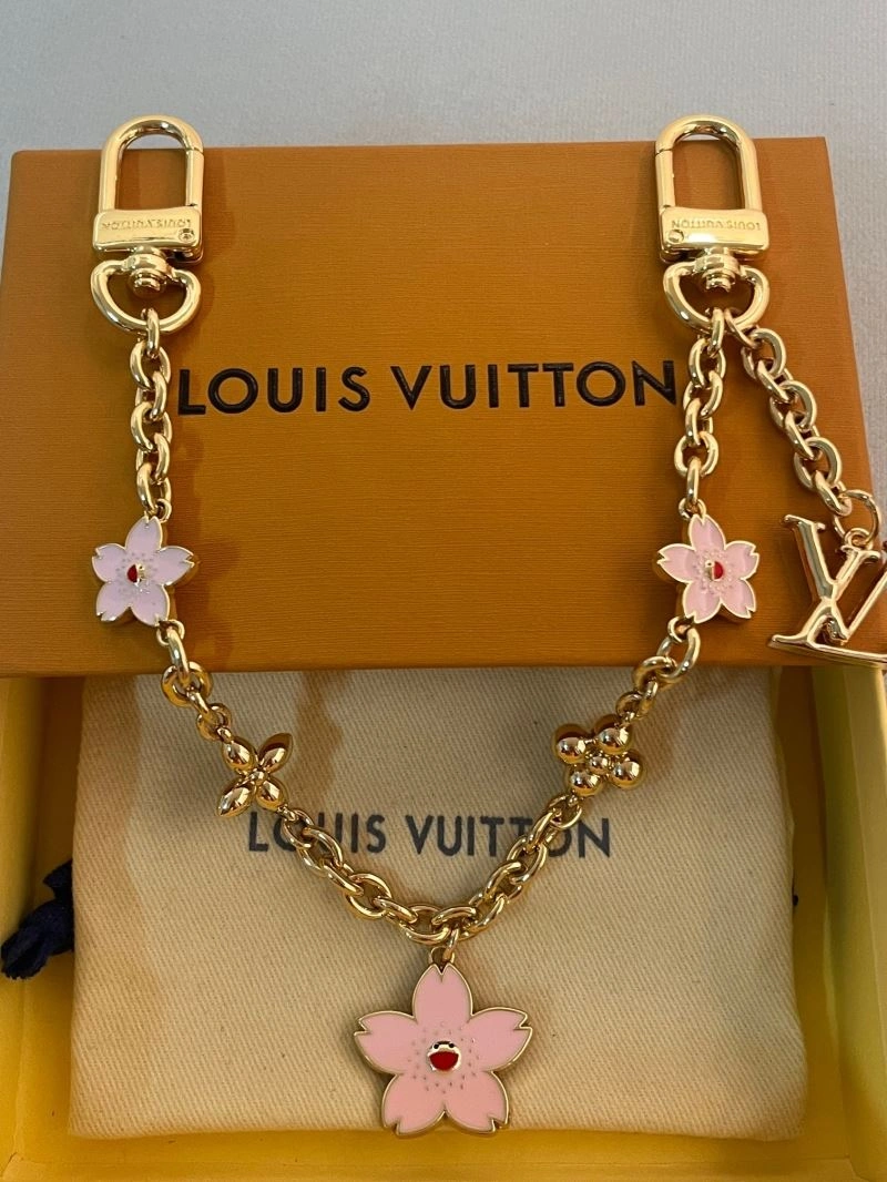 Louis Vuitton Chains Bright 262739