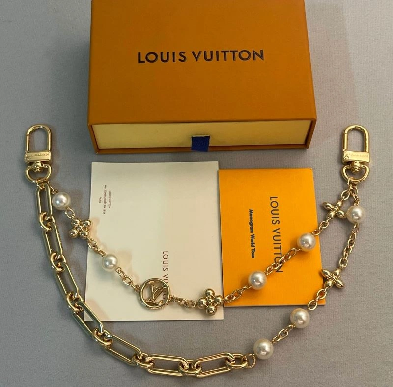 Louis Vuitton Chains TimelessDesign 262727