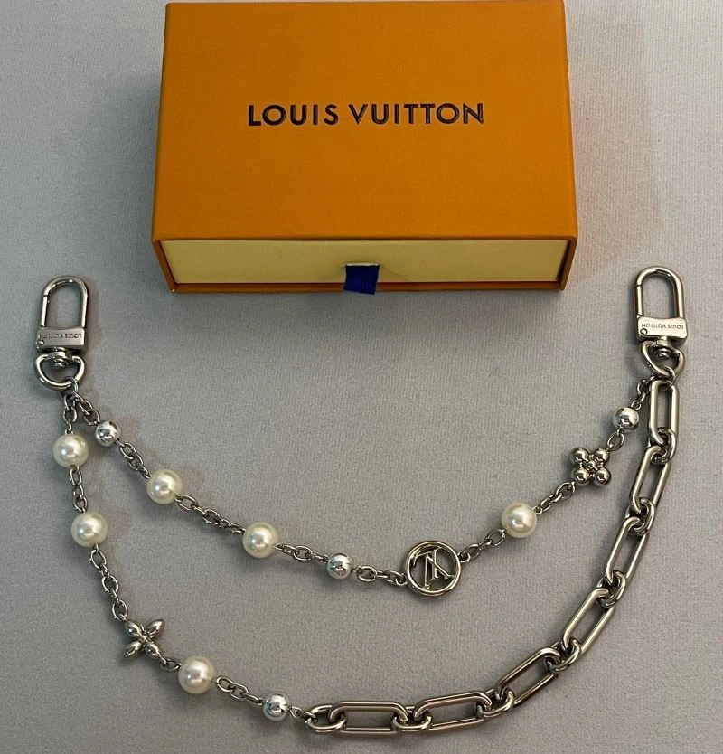 Louis Vuitton Chains Durable 262719