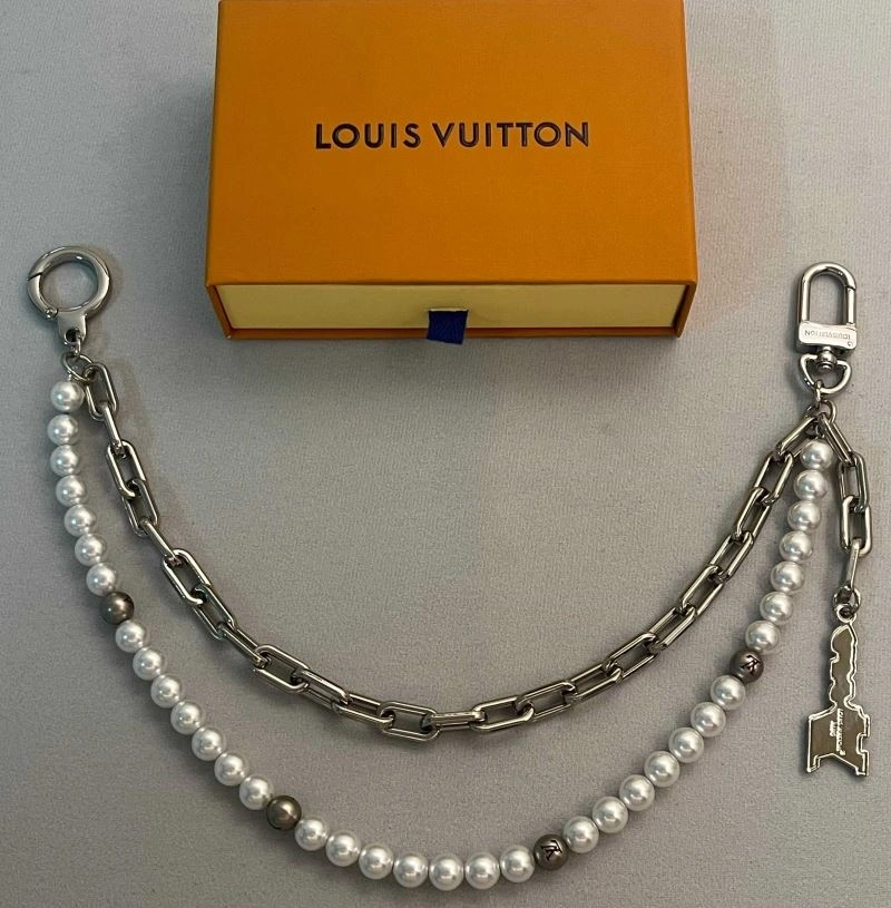 Popular Louis Vuitton Chains 262710