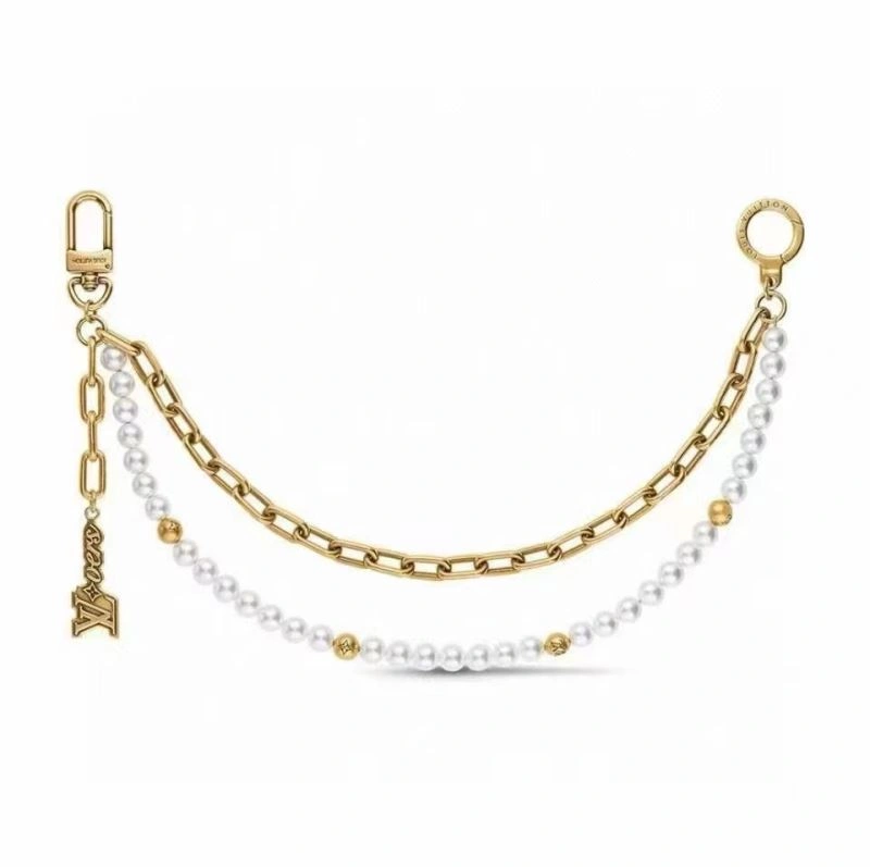 Sleek Louis Vuitton Chains 262714