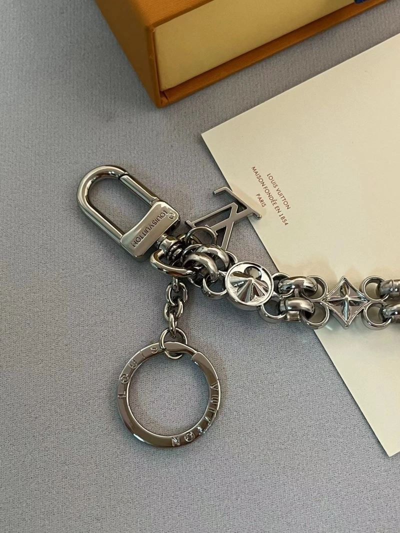 Resilient Louis Vuitton Chains 262715