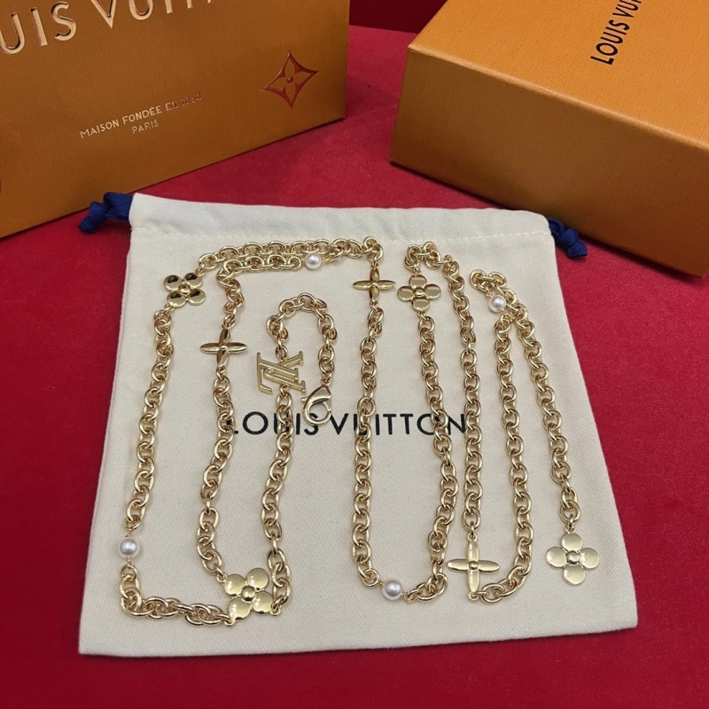 TravelReady Louis Vuitton Chains 262732