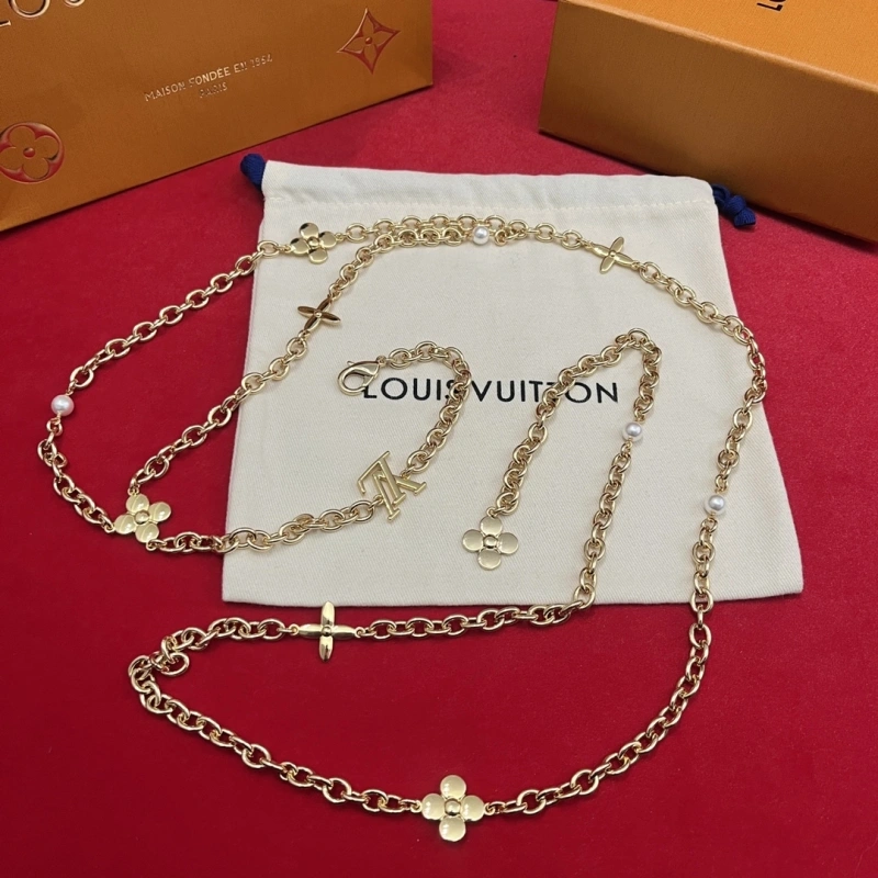 TravelReady Louis Vuitton Chains 262732