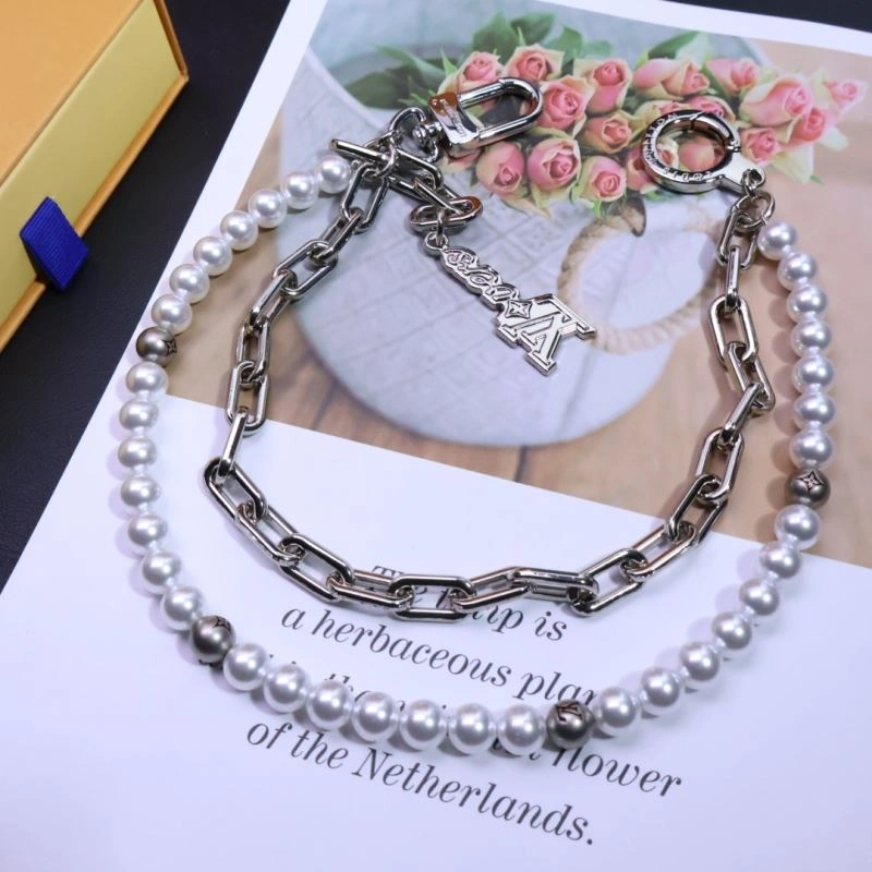 WaterResistant Louis Vuitton Chains 262703