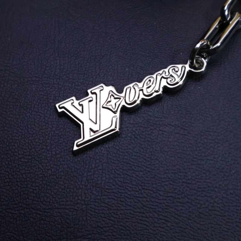 WaterResistant Louis Vuitton Chains 262703