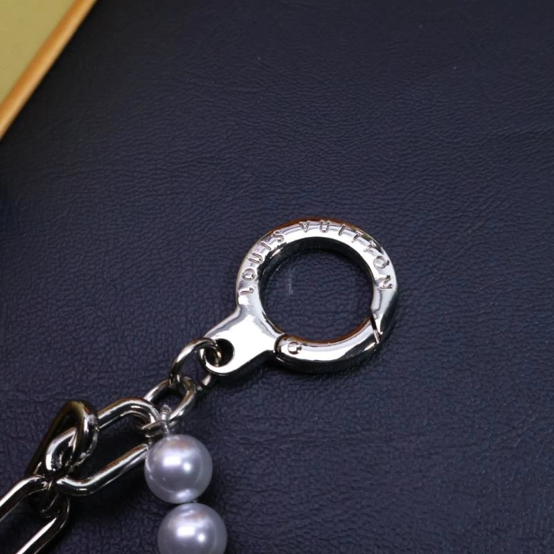 WaterResistant Louis Vuitton Chains 262703