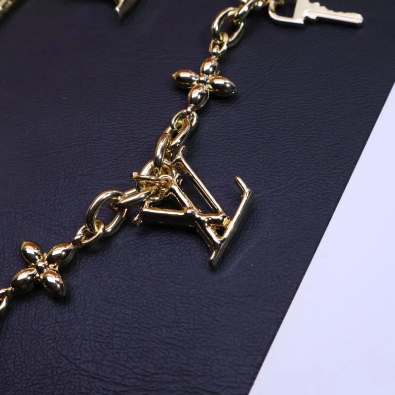 Louis Vuitton Chains DailyWear 262702