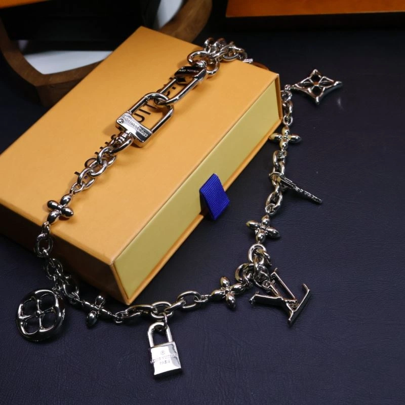 Efficient Louis Vuitton Chains 262701
