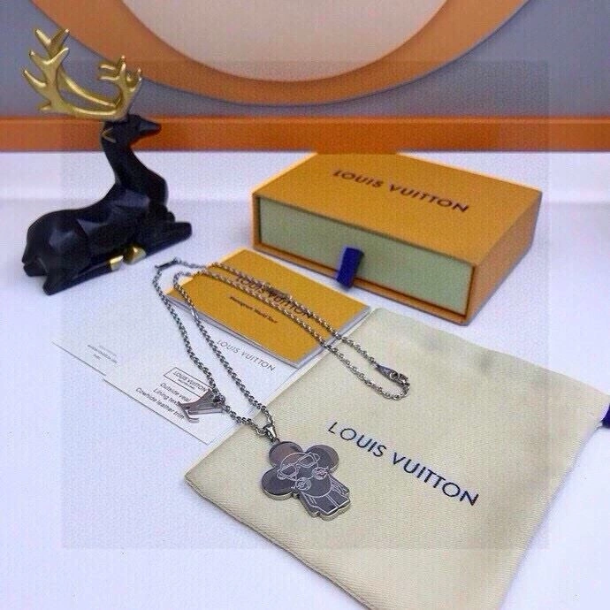 Louis Vuitton Chains WaterResistant 262700