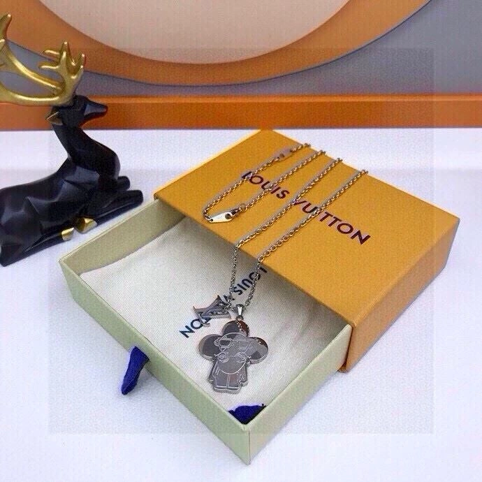 Louis Vuitton Chains WaterResistant 262700