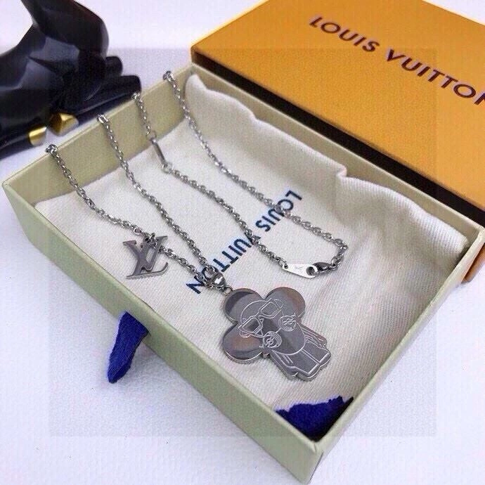 Louis Vuitton Chains WaterResistant 262700