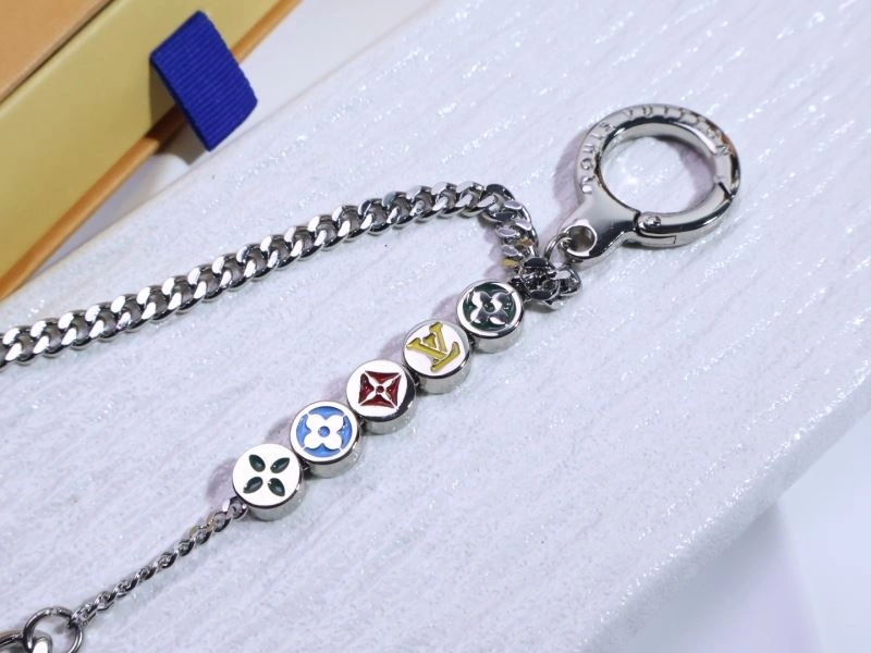 Louis Vuitton Chains Bright 262698