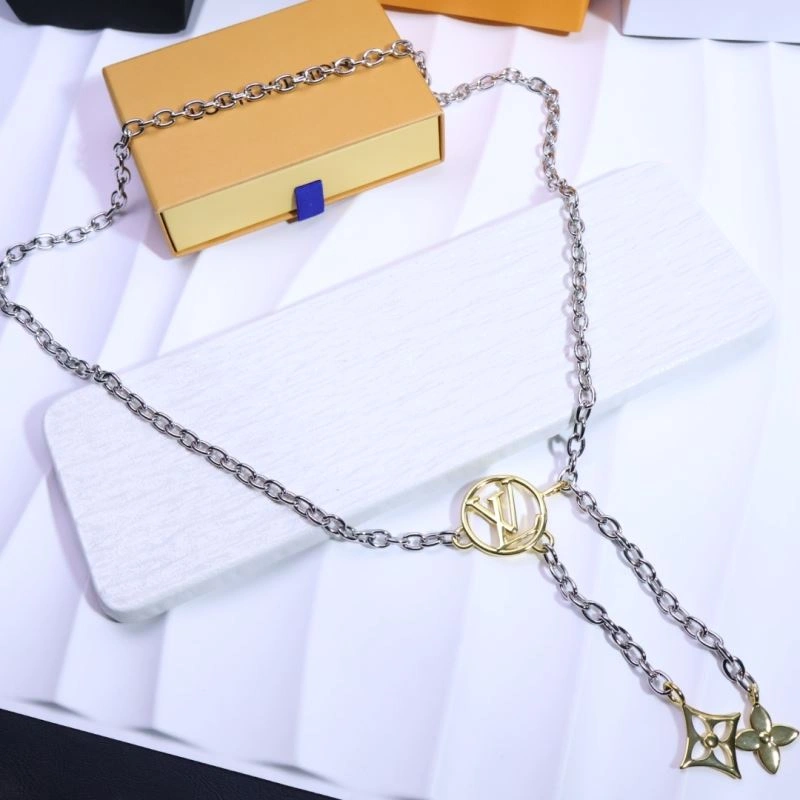 Louis Vuitton Chains Casual 262694