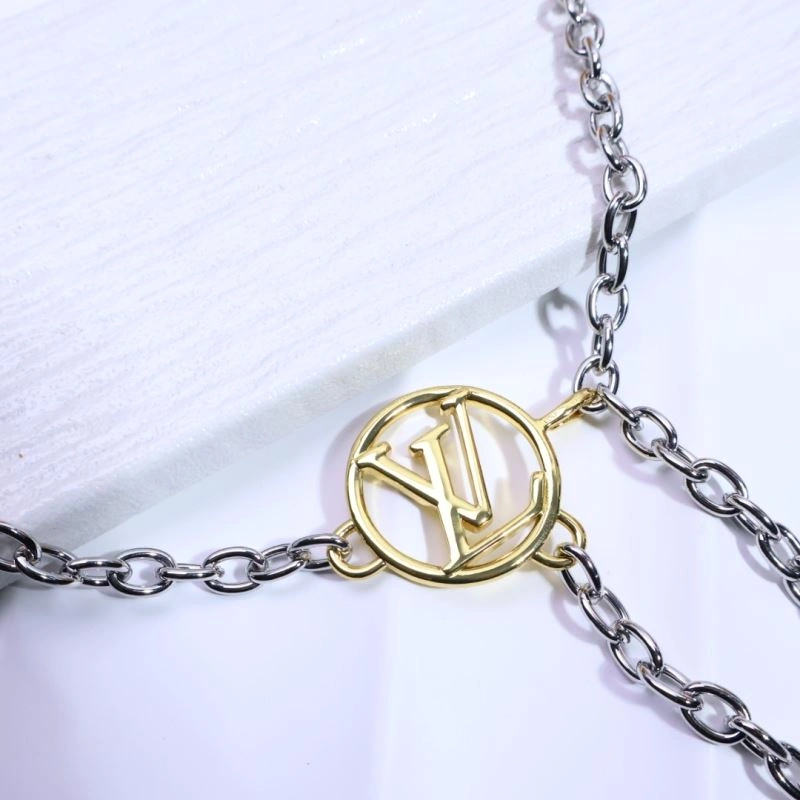 Louis Vuitton Chains Casual 262694
