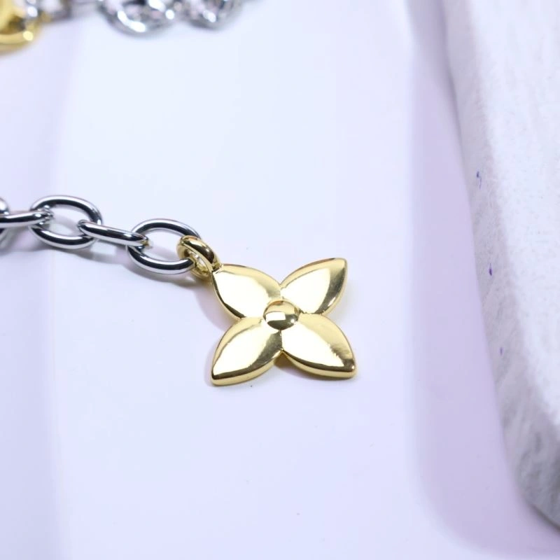Louis Vuitton Chains Casual 262694