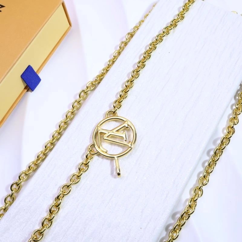 Breathable Louis Vuitton Chains 262693