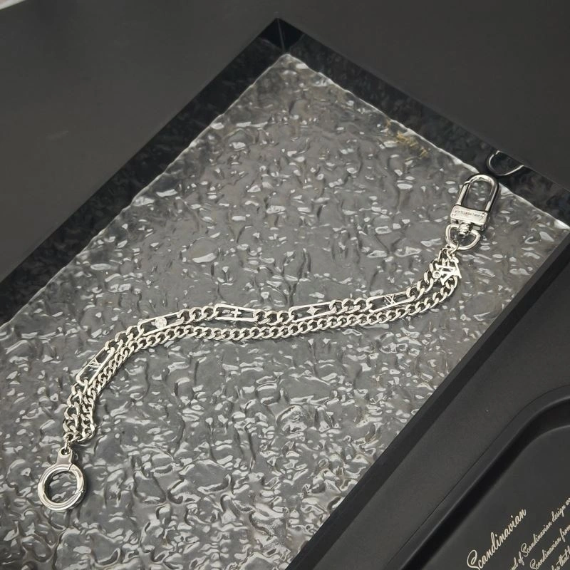 Louis Vuitton Chains Stylish 262691