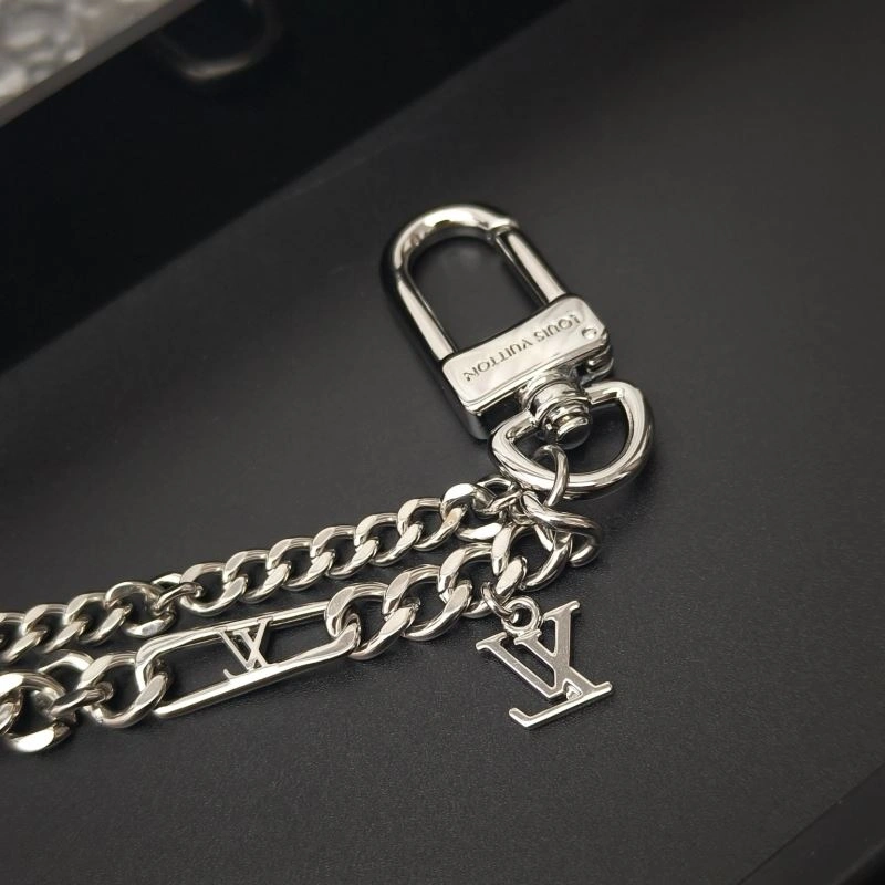 Louis Vuitton Chains Stylish 262691