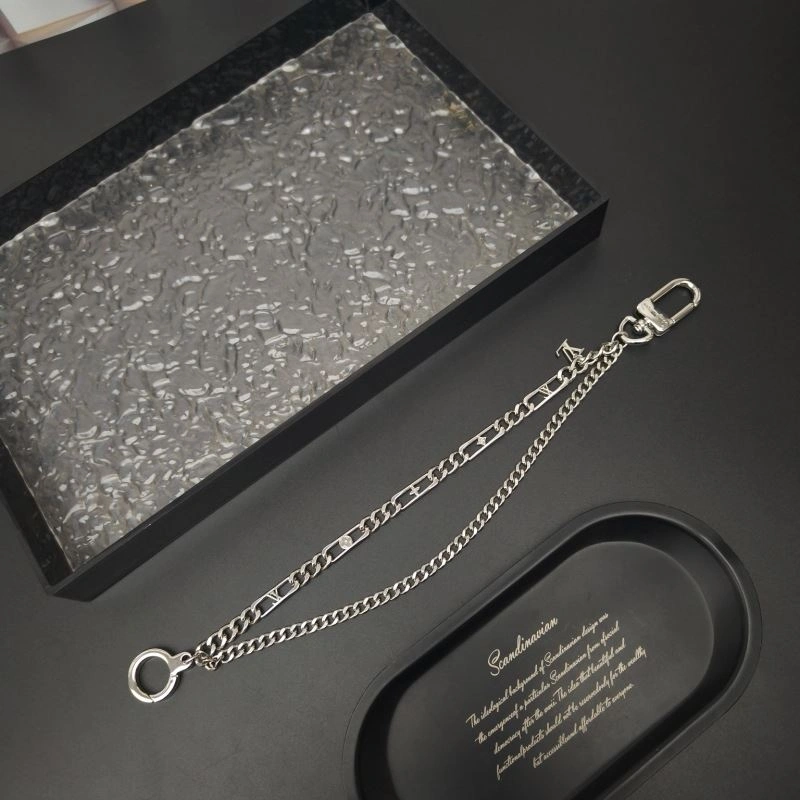 Louis Vuitton Chains Stylish 262691