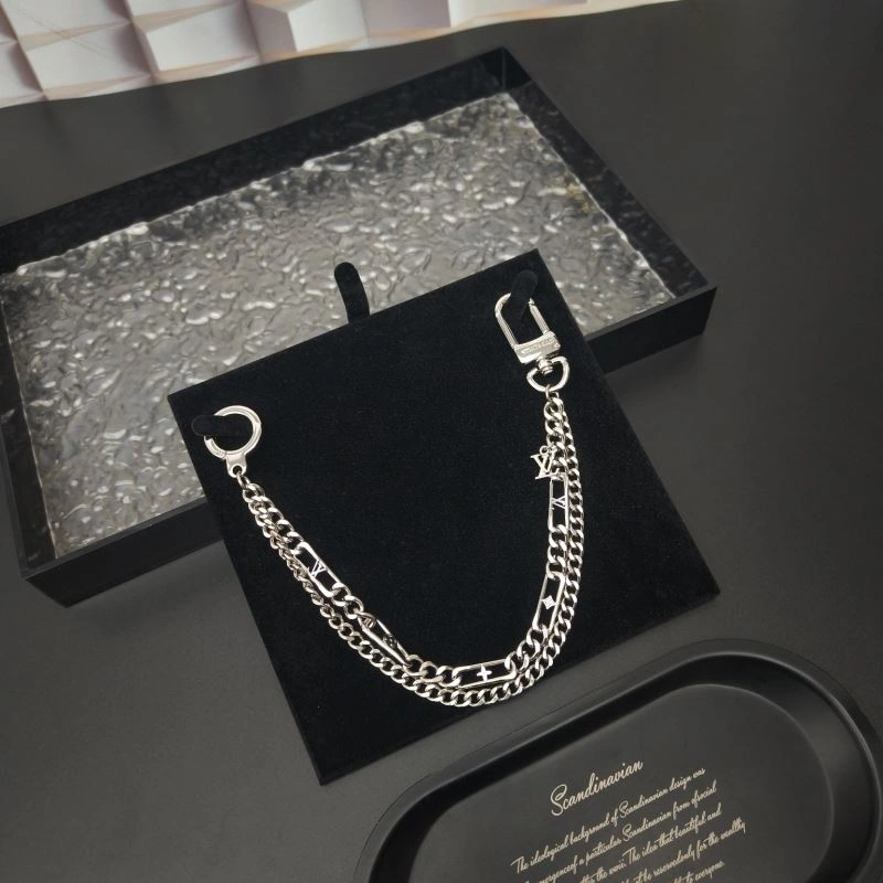Louis Vuitton Chains Stylish 262691