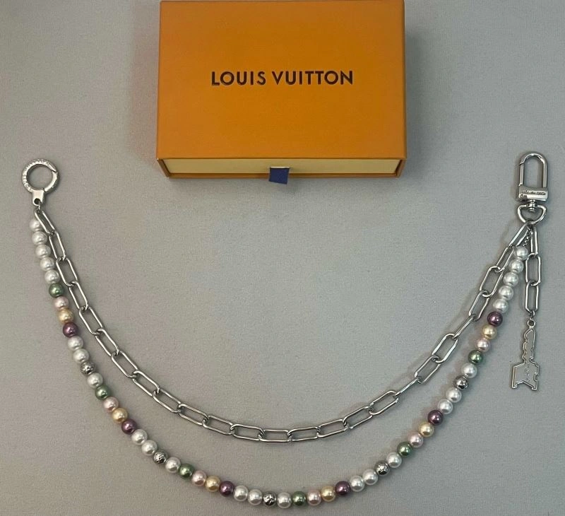 MoistureWicking Louis Vuitton Chains 262681