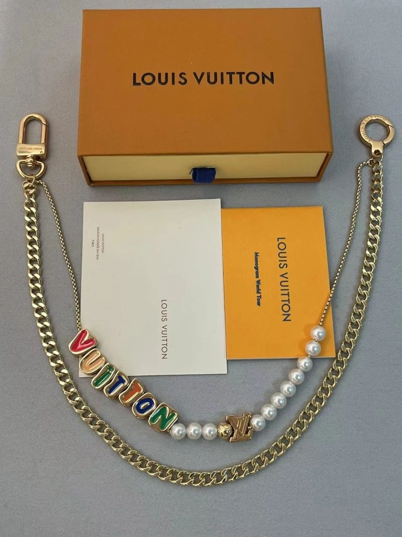 Louis Vuitton Chains DailyWear 262678