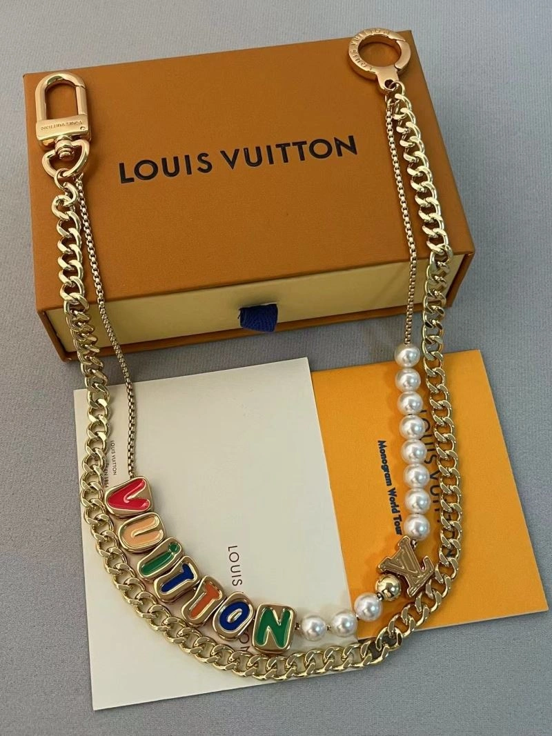 Louis Vuitton Chains DailyWear 262678