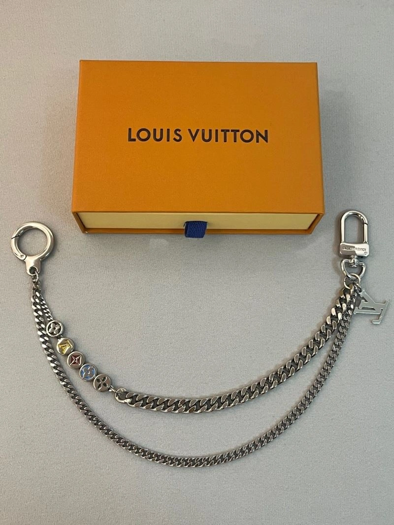Snug Louis Vuitton Chains 262685
