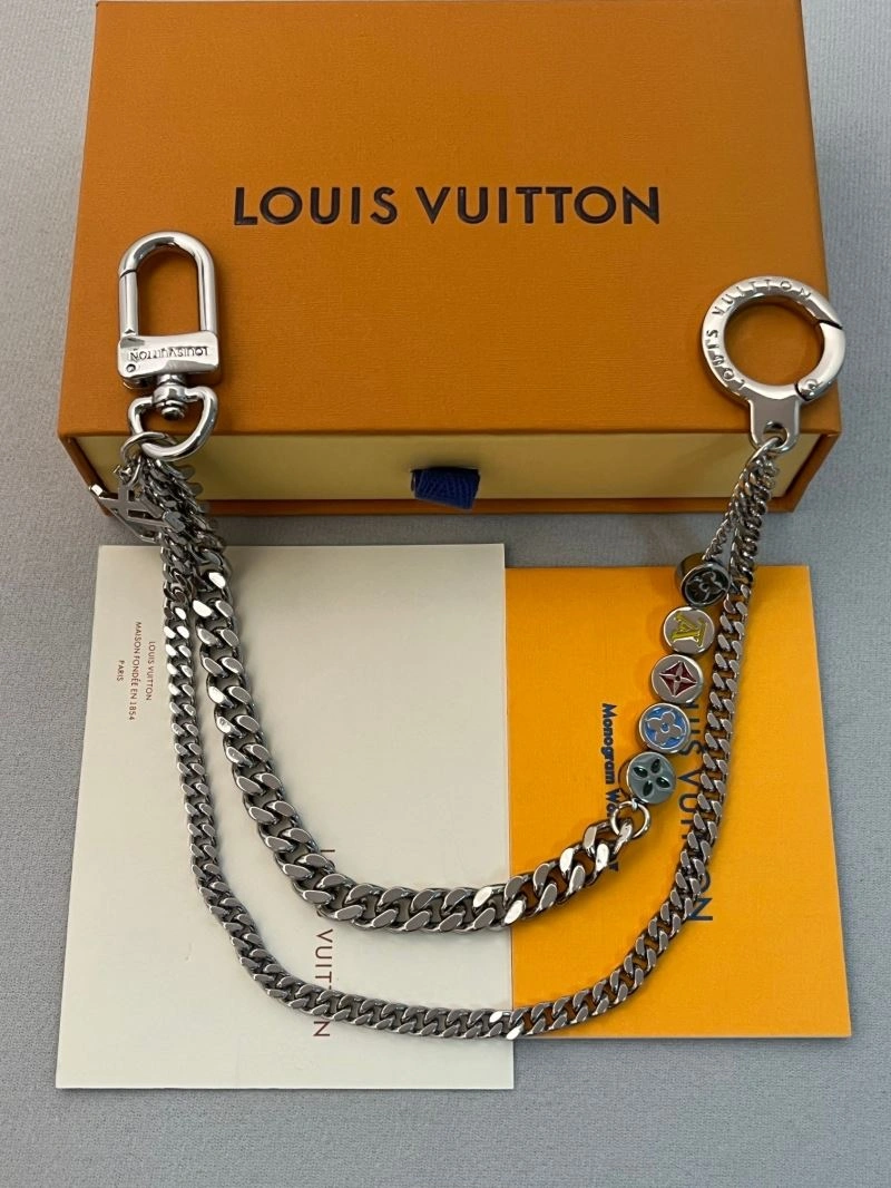Snug Louis Vuitton Chains 262685