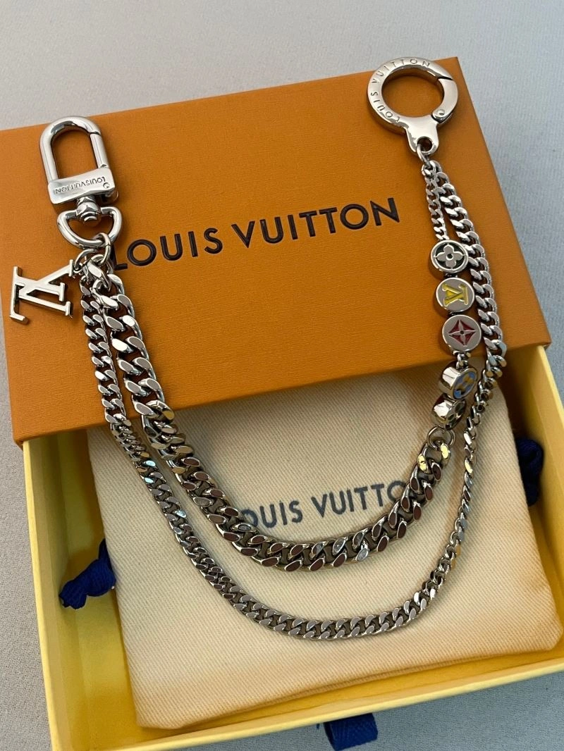 Snug Louis Vuitton Chains 262685