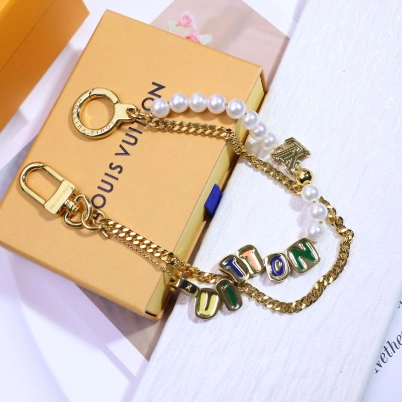 Premium Louis Vuitton Chains 262677