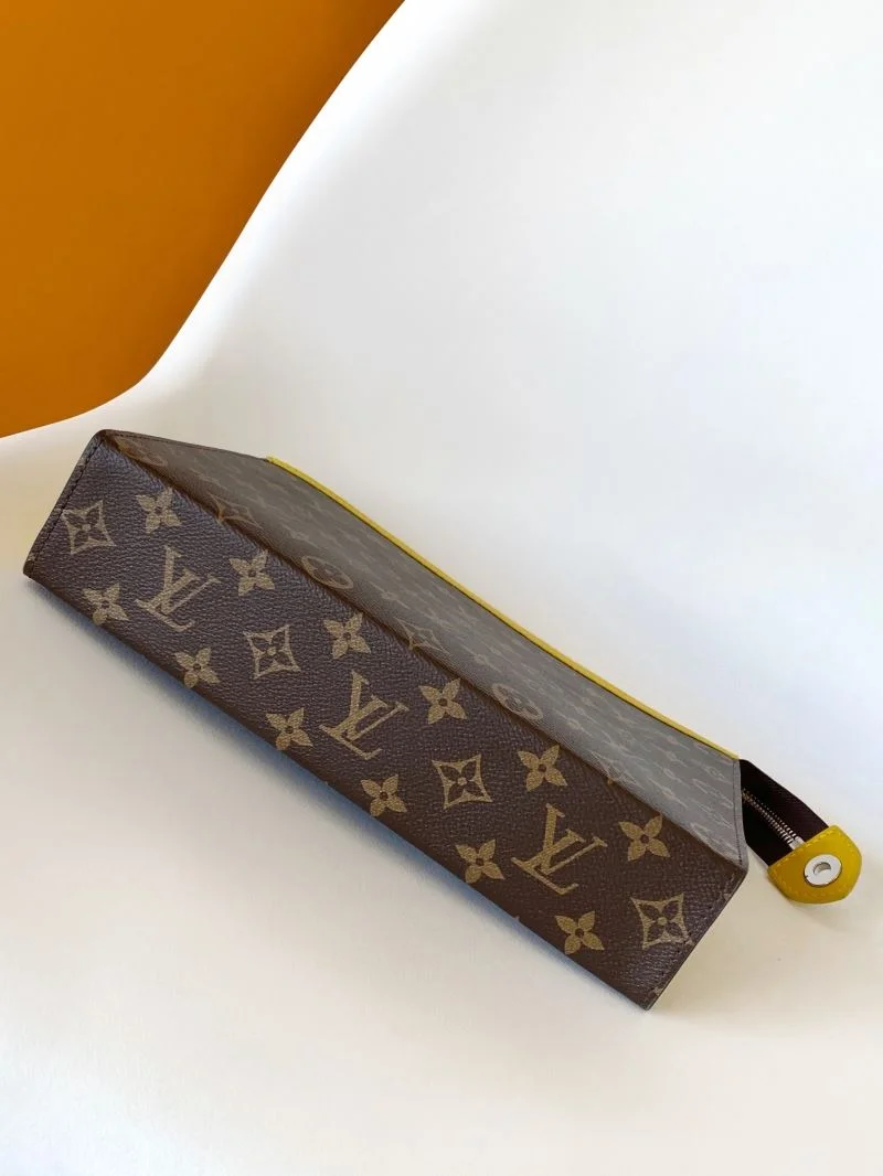 Trendsetting Louis Vuitton Clutch Bags 43355