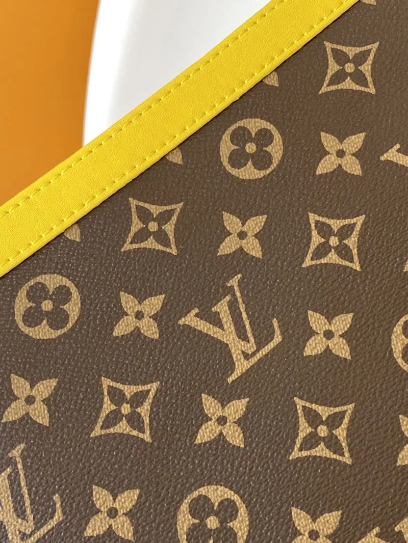 Trendsetting Louis Vuitton Clutch Bags 43355