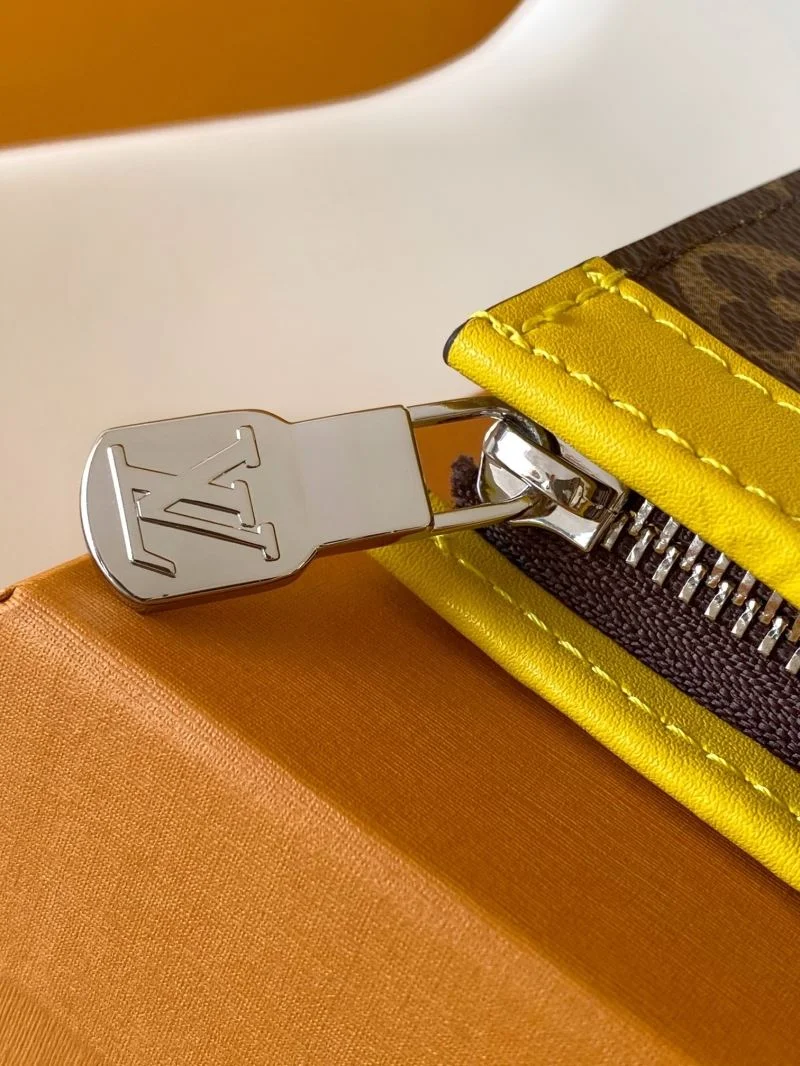 Trendsetting Louis Vuitton Clutch Bags 43355