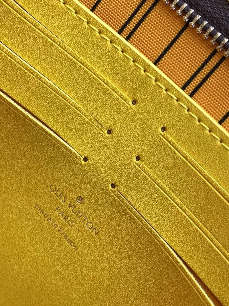 Trendsetting Louis Vuitton Clutch Bags 43355
