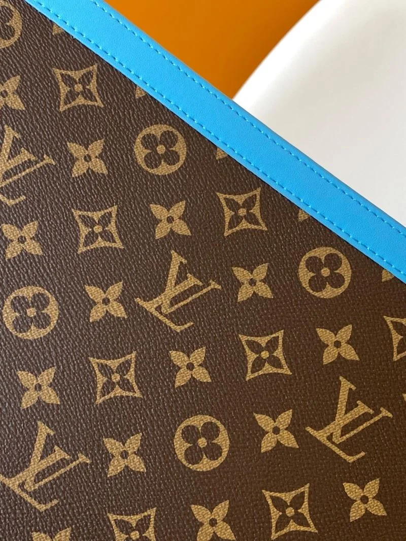 Sporty Louis Vuitton Clutch Bags 43353