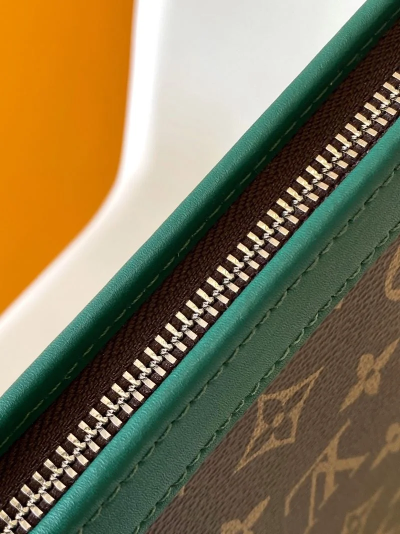 Louis Vuitton Clutch Bags Stylish 43348